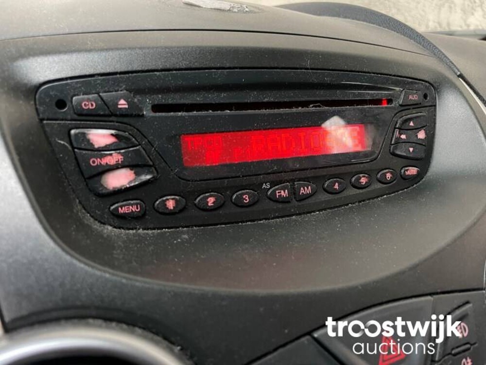 Ford Ka 1.2 Titanium 69PS 2009 -Orig. NL-, 15-JLN-6