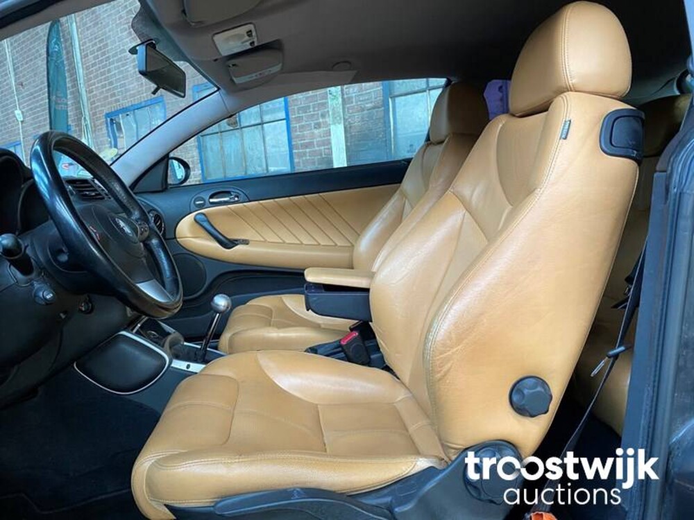 Alfa Romeo GT JTS Distinctive 2.0 166PS 2005 -Orig. NL-,82-RK-ss