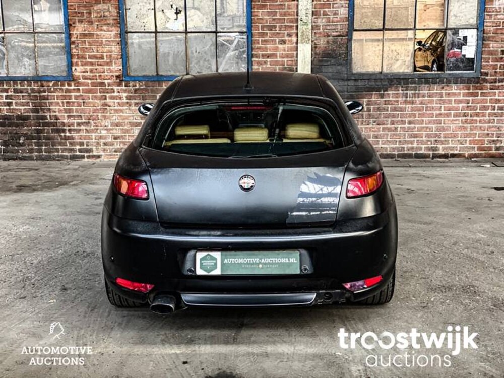 Alfa Romeo GT JTS Distinctive 2.0 166PS 2005 -Orig. NL-,82-RK-ss