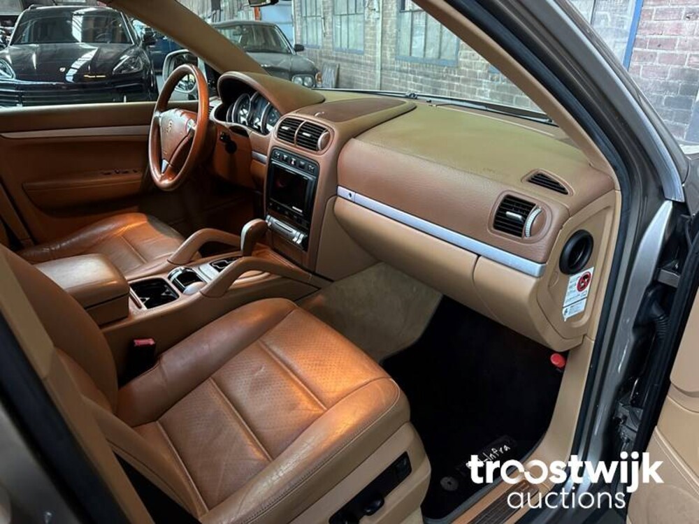 Porsche Cayenne S 4.5 V8  340PS 2005, J-237-SZ