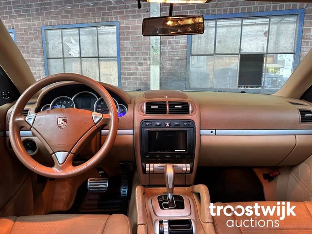 Porsche Cayenne S 4.5 V8  340PS 2005, J-237-SZ