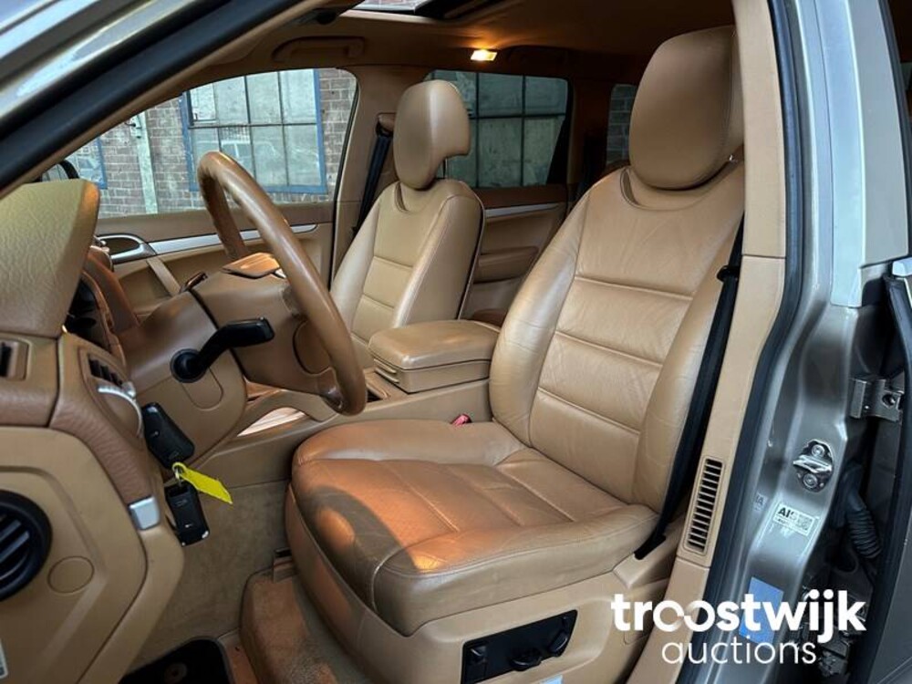 Porsche Cayenne S 4.5 V8  340PS 2005, J-237-SZ