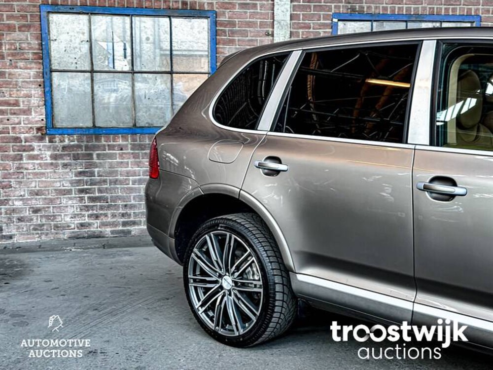 Porsche Cayenne S 4.5 V8  340PS 2005, J-237-SZ