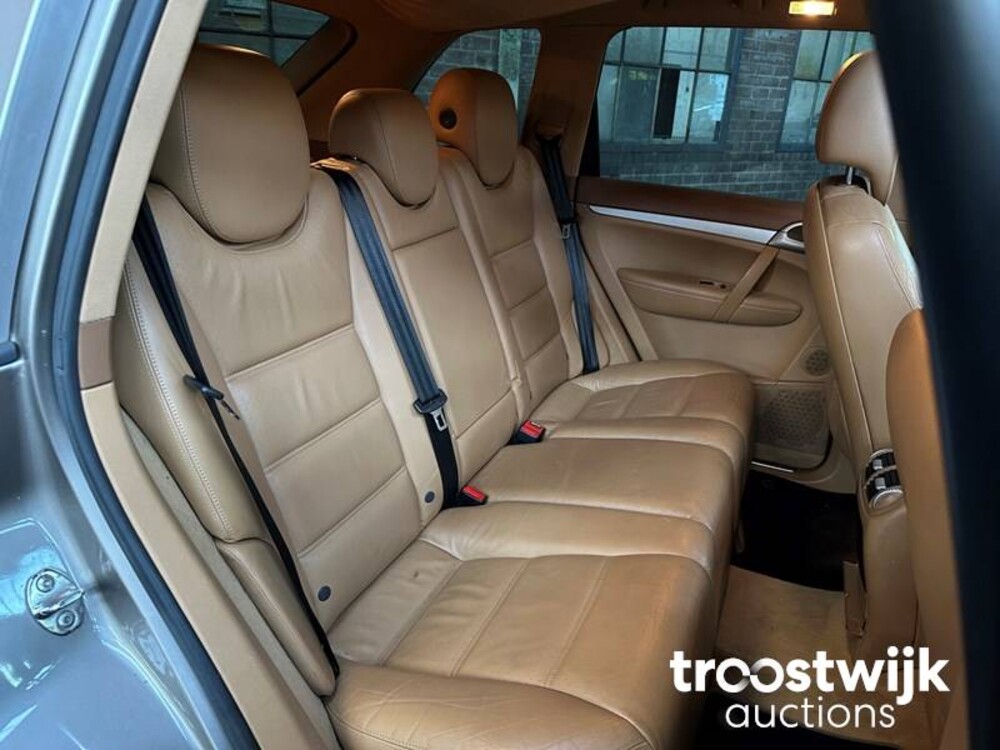 Porsche Cayenne S 4.5 V8  340PS 2005, J-237-SZ