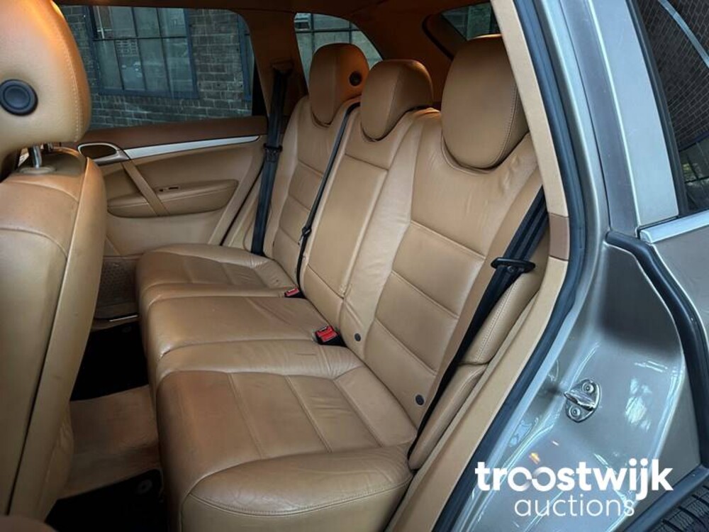 Porsche Cayenne S 4.5 V8  340PS 2005, J-237-SZ