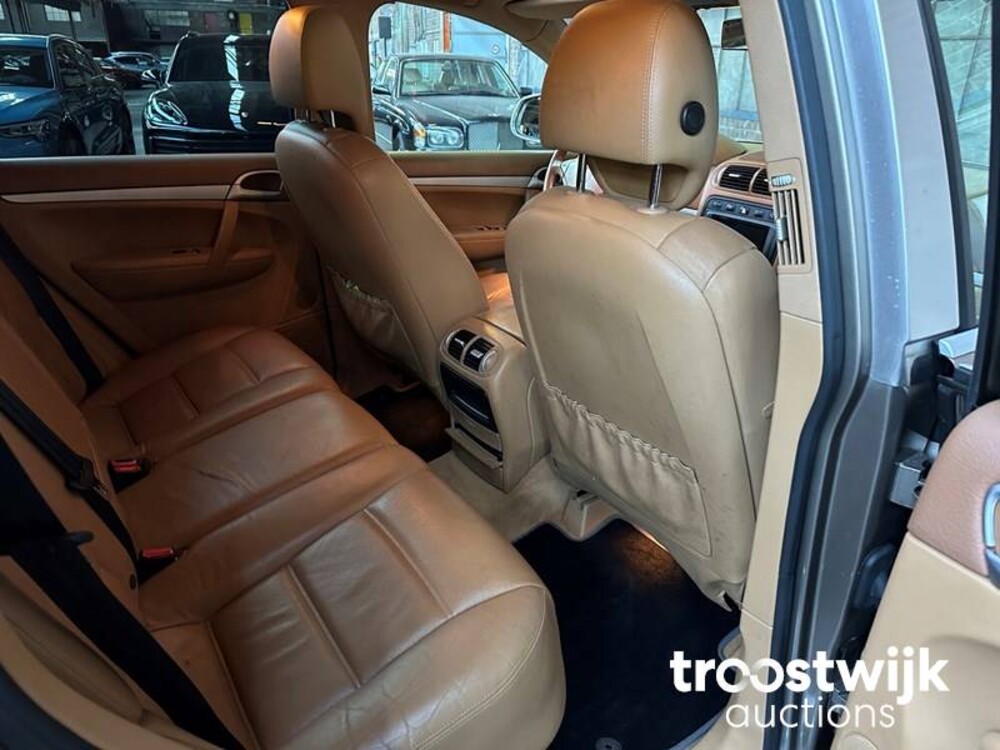 Porsche Cayenne S 4.5 V8  340PS 2005, J-237-SZ