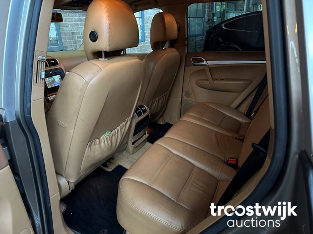 Porsche Cayenne S 4.5 V8  340PS 2005, J-237-SZ