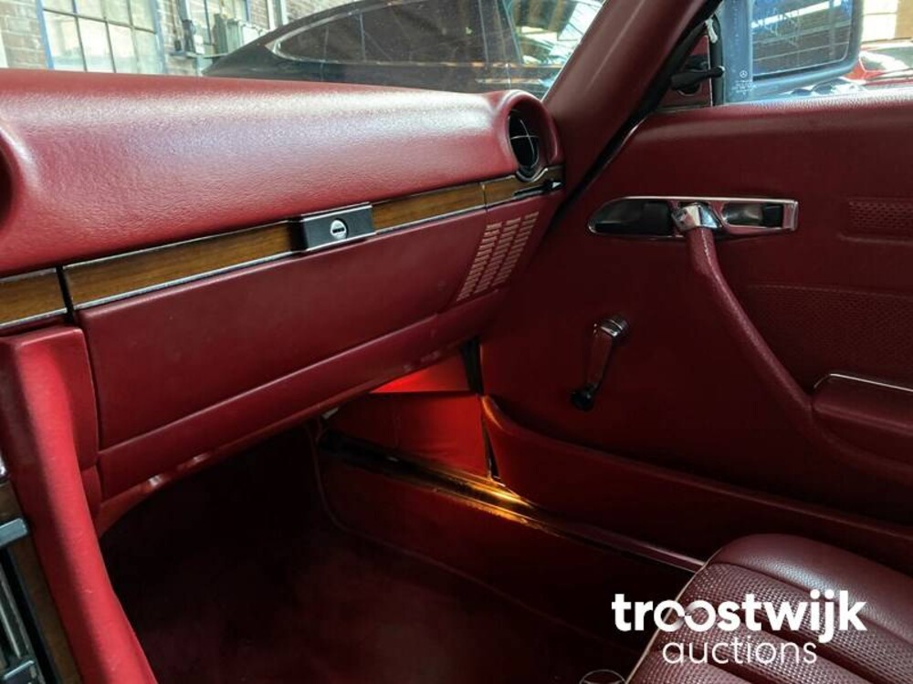 Mercedes-Benz 280SL SL-Klasse 185pk