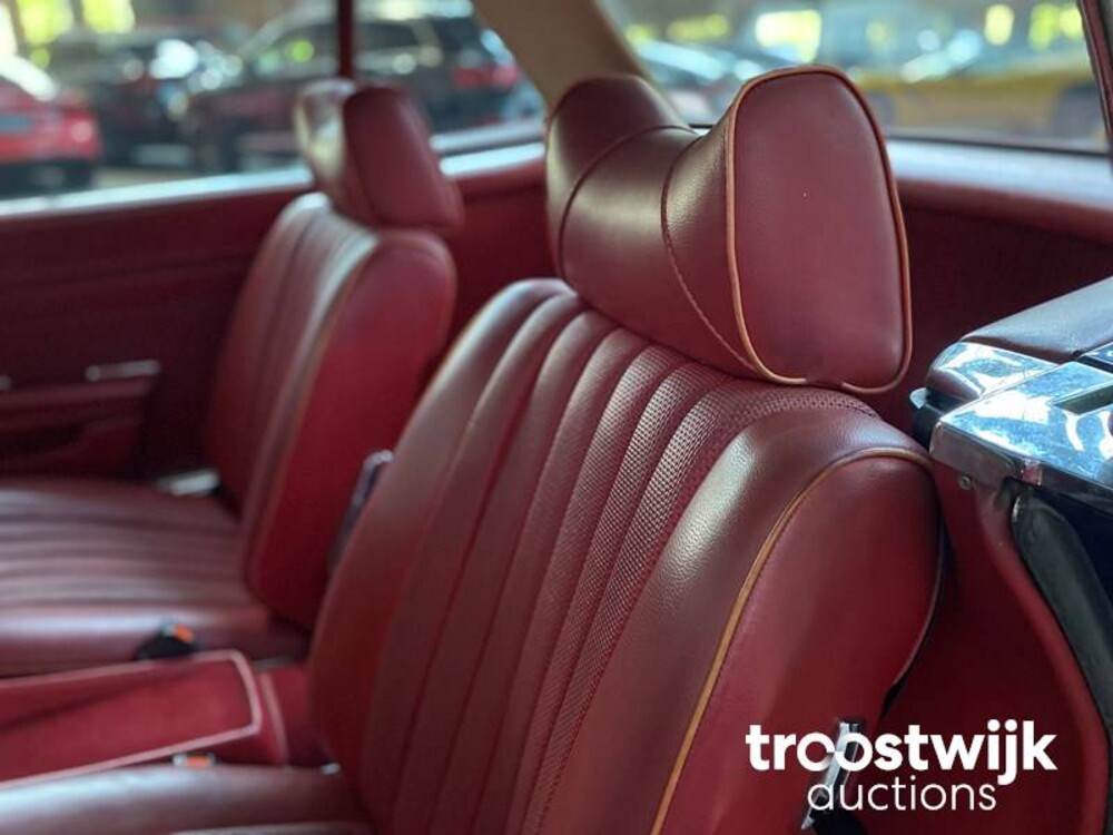 Mercedes-Benz 280SL SL-Klasse 185pk