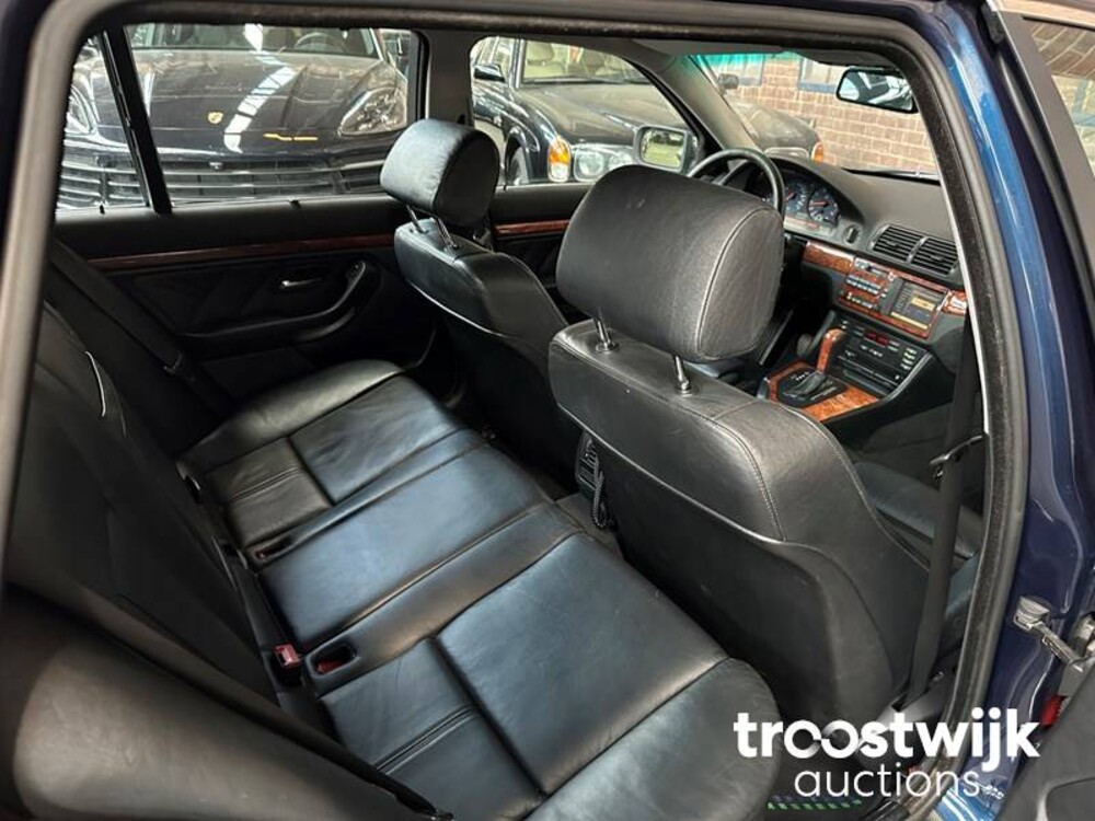 Alpina B10 4.6 V8 Touring 340pk 1999, 5-XGL-30