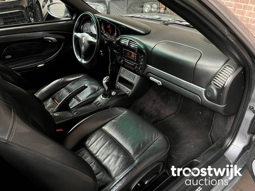 Porsche  911 996 3.4 Carrera  Cabriolet 300pk 2003