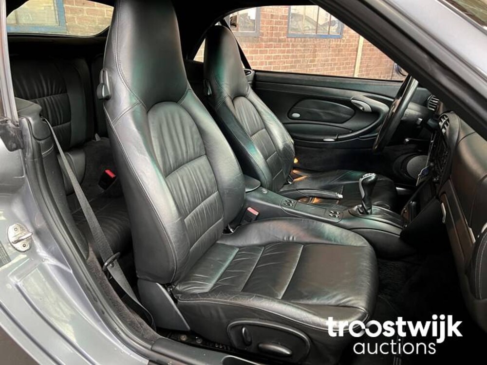 Porsche  911 996 3.4 Carrera  Cabriolet 300pk 2003