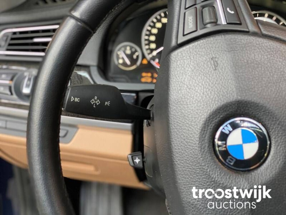 BMW ActiveHybrid7 F04 4.4 V8 465pk 2011 7-serie 