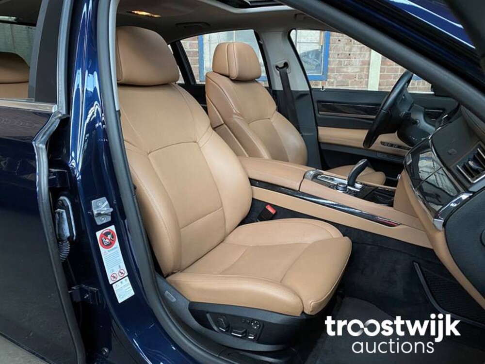 BMW ActiveHybrid7 F04 4.4 V8 465pk 2011 7-serie 