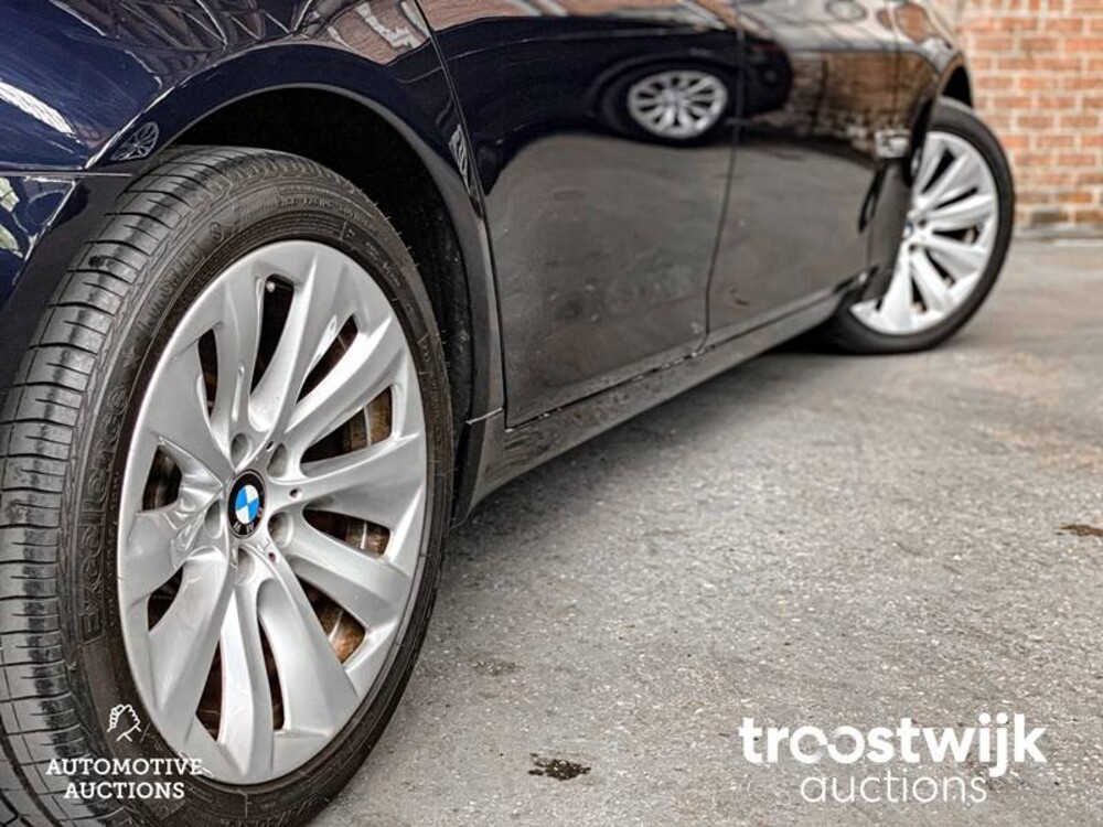 BMW ActiveHybrid7 F04 4.4 V8 465pk 2011 7-serie 