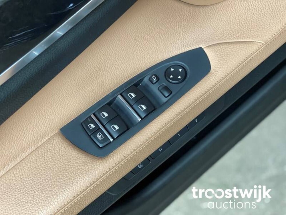 BMW ActiveHybrid7 F04 4.4 V8 465pk 2011 7-serie 