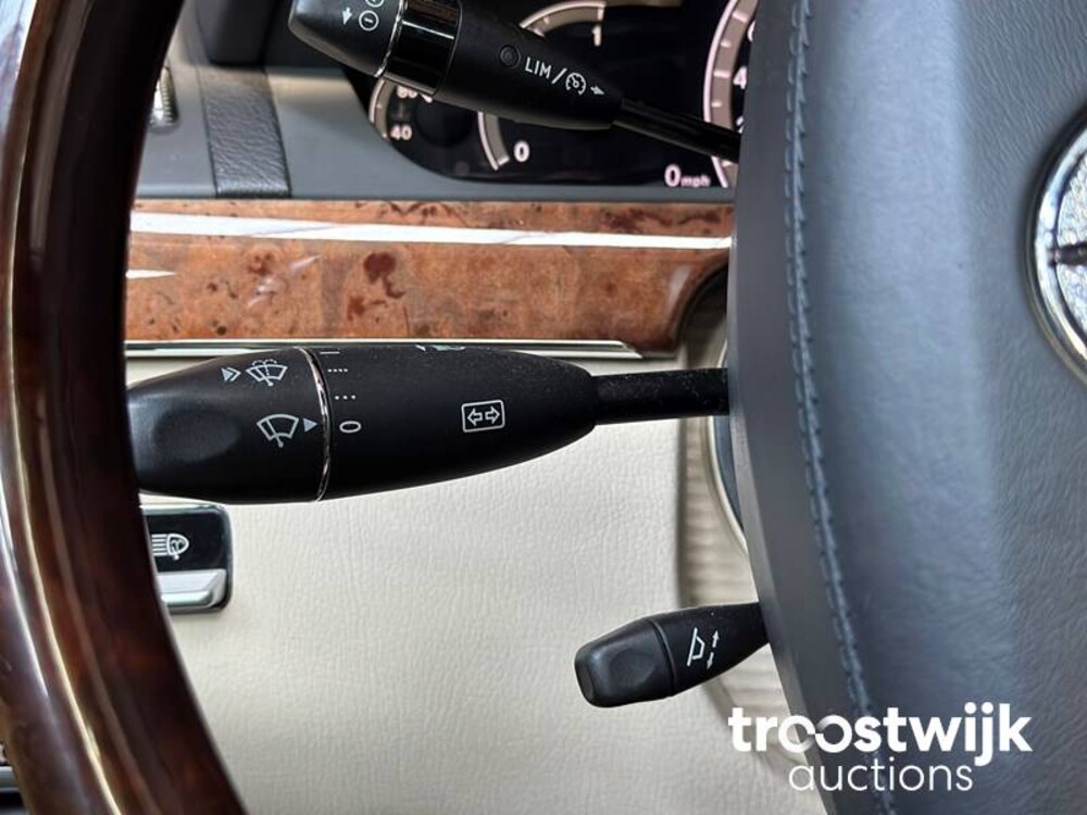 Mercedes-Benz S500L 5.5 V8 S500 388pk 2006 -Youngtimer-