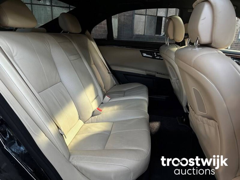 Mercedes-Benz S500L 5.5 V8 S500 388pk 2006 -Youngtimer-