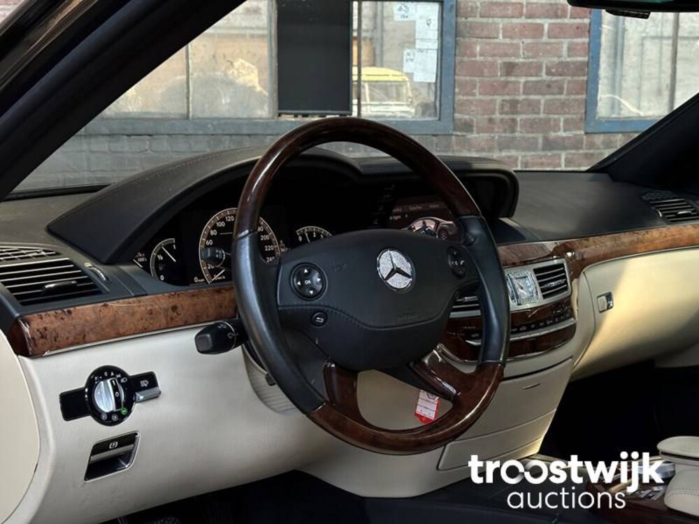 Mercedes-Benz S500L 5.5 V8 S500 388pk 2006 -Youngtimer-