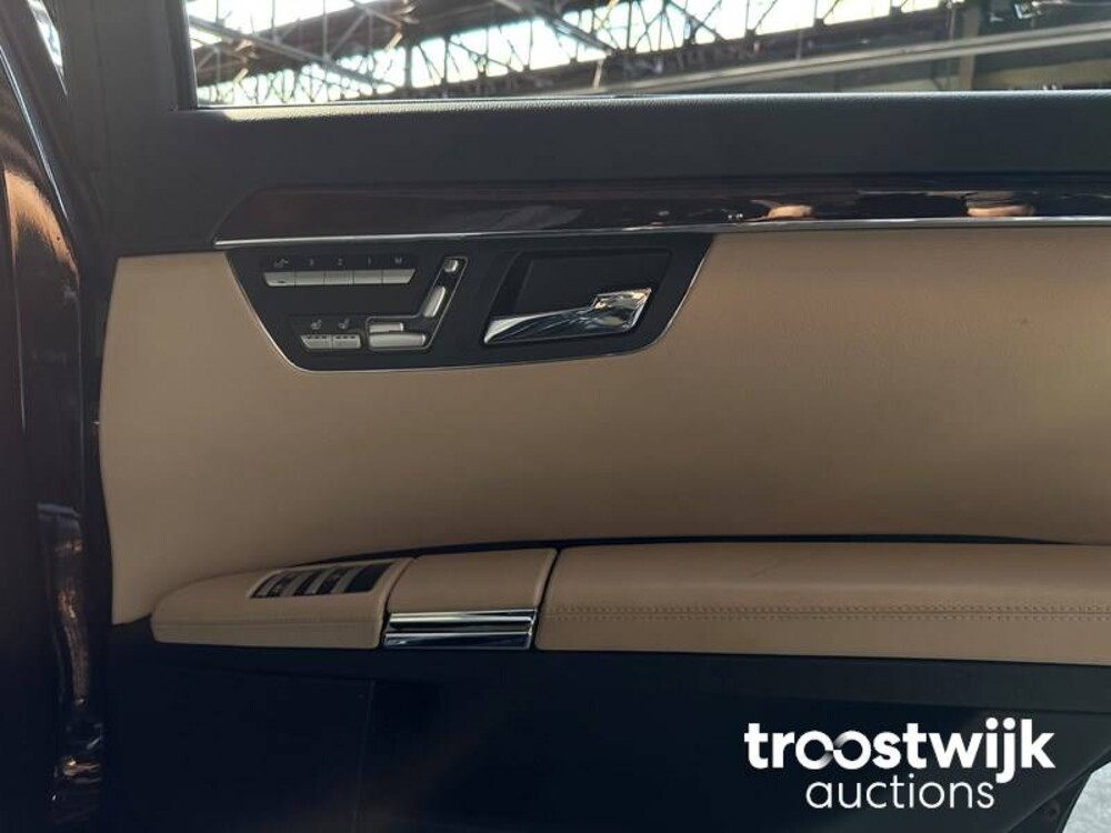 Mercedes-Benz S500L 5.5 V8 S500 388pk 2006 -Youngtimer-