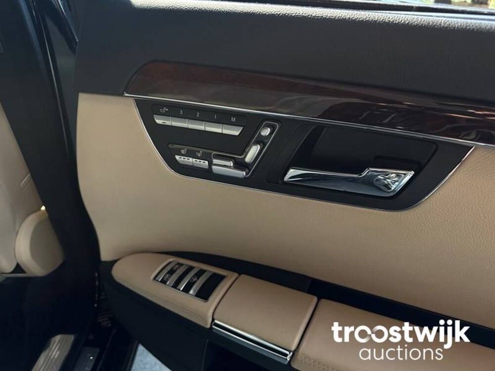 Mercedes-Benz S500L 5.5 V8 S500 388pk 2006 -Youngtimer-