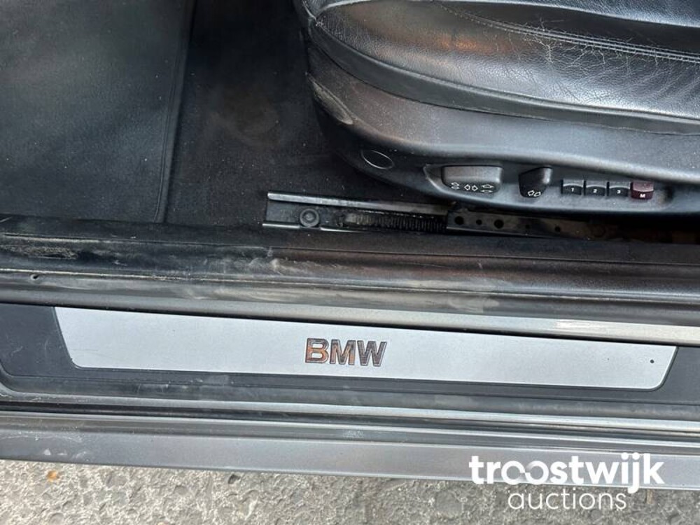 BMW Z4 3.0i S SMG E85  231pk 2005 -Youngtimer-