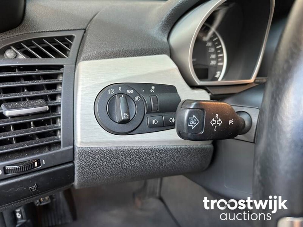 BMW Z4 3.0i S SMG E85  231pk 2005 -Youngtimer-