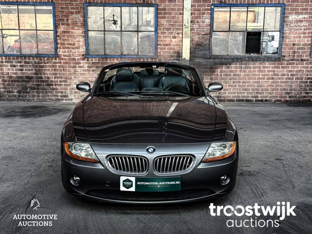 BMW Z4 3.0i S SMG E85  231pk 2005 -Youngtimer-