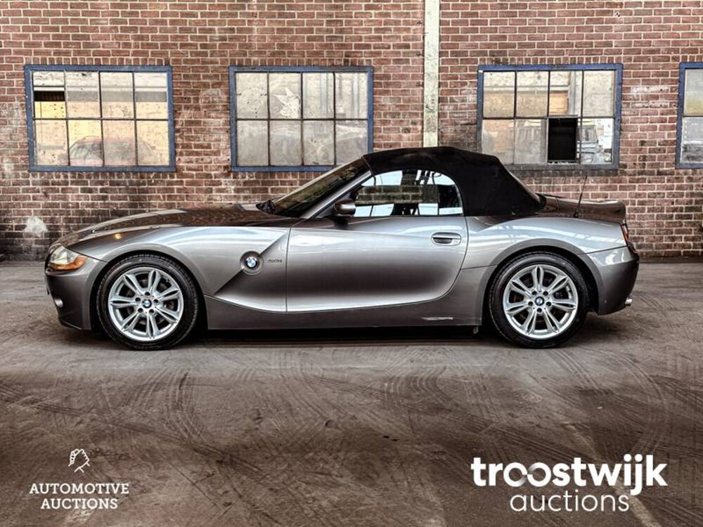 BMW Z4 3.0i S SMG E85  231pk 2005 -Youngtimer-