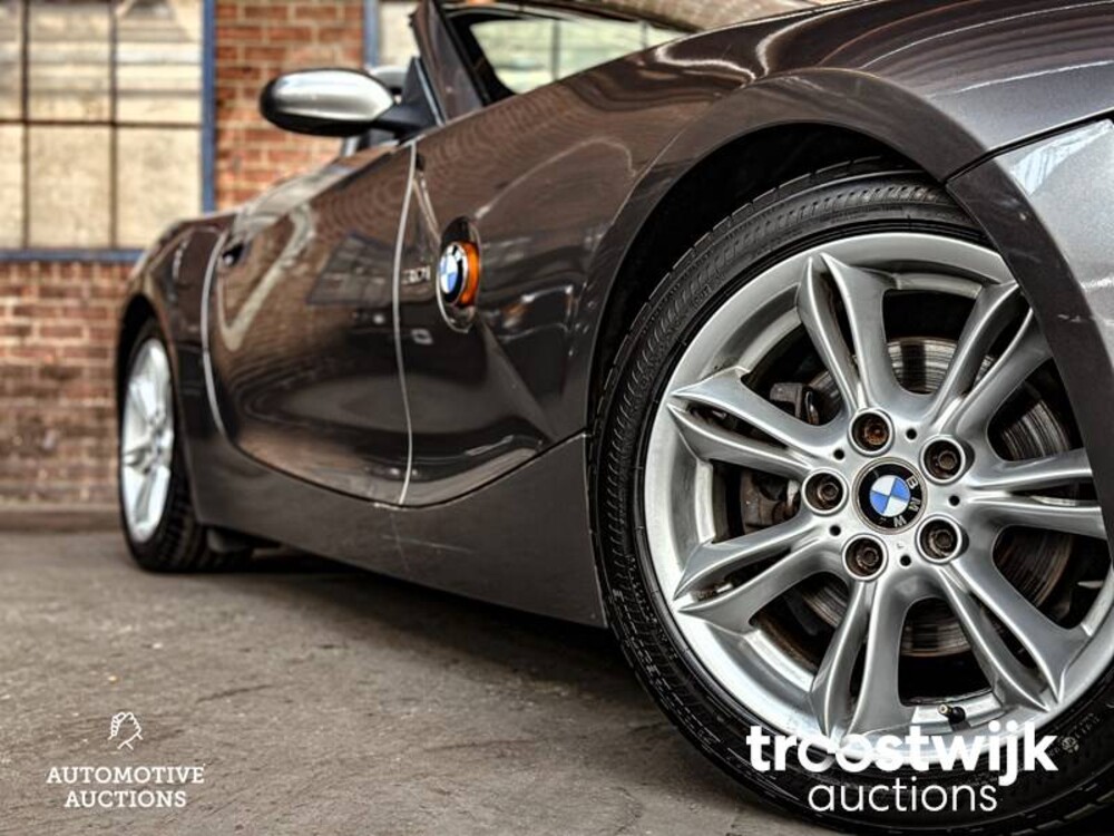 BMW Z4 3.0i S SMG E85  231pk 2005 -Youngtimer-