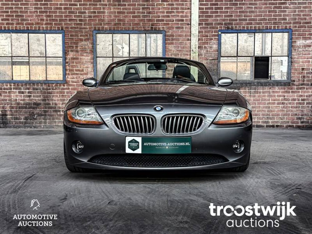 BMW Z4 3.0i S SMG E85  231pk 2005 -Youngtimer-