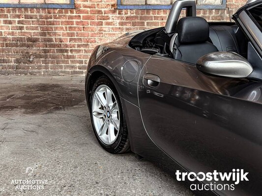 BMW Z4 3.0i S SMG E85  231hp 2005 -Youngtimer-