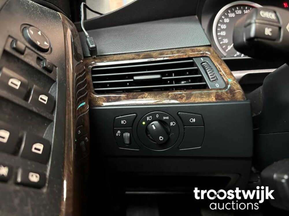 BMW 530i High Executive E60 5-serie 231pk 2004