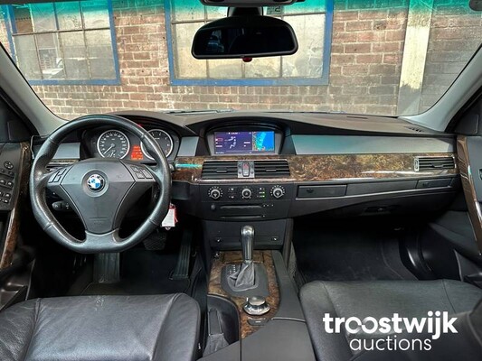 BMW 530i High Executive E60 5-serie 231hp 2004