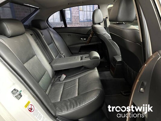 BMW 530i High Executive E60 5-serie 231hp 2004