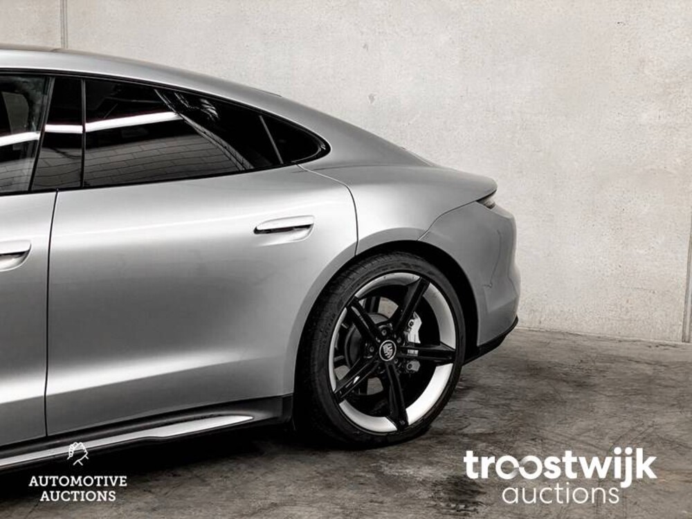 Porsche Taycan 4S PERFORMANCE  Sport-Design Sport-Chrono 489hp 2020