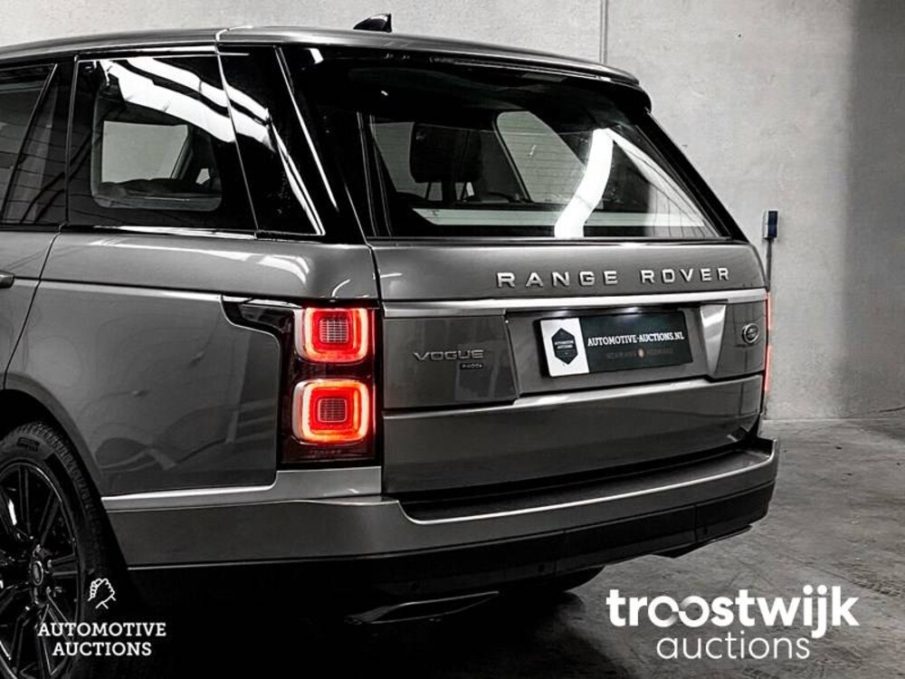 Land Rover Range Rover P400e LWB Vogue Car