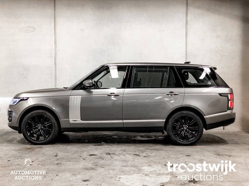 Land Rover Range Rover P400e LWB Vogue Car