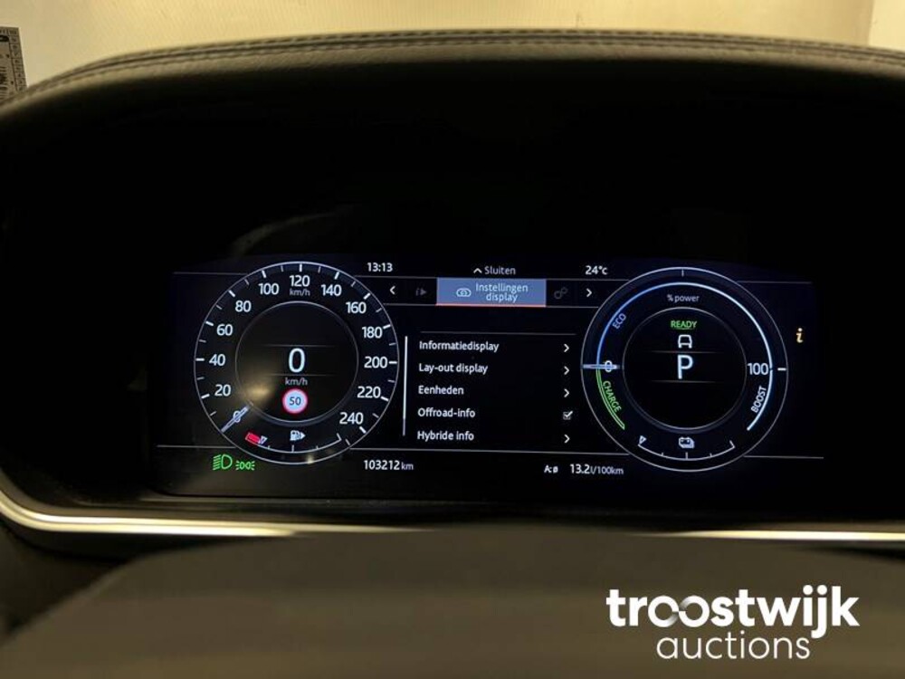 Land Rover Range Rover P400e LWB Vogue Car