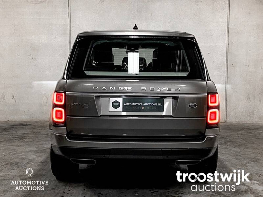 Land Rover Range Rover P400e LWB Vogue Car