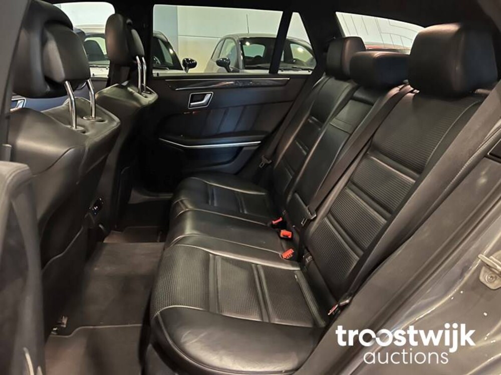 Mercedes-Benz E63 AMG 5.5 V8 4Matic 557PS 2014, S-420-BS