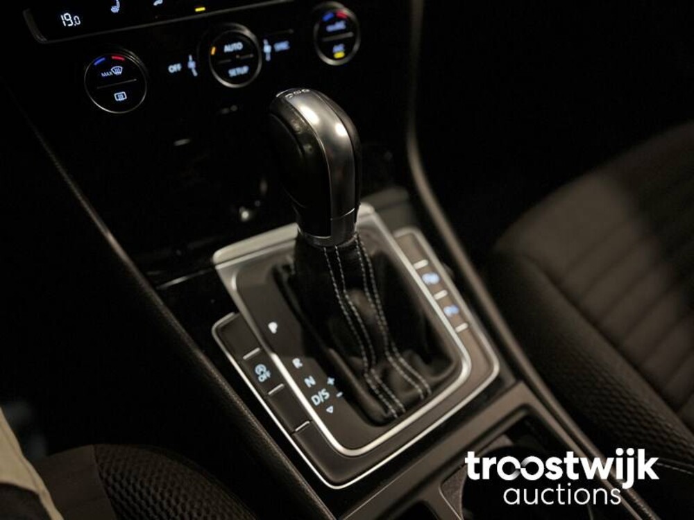 Volkswagen Golf 7 TSI Highline Cup Edition 105hp 2014, G-905-JT