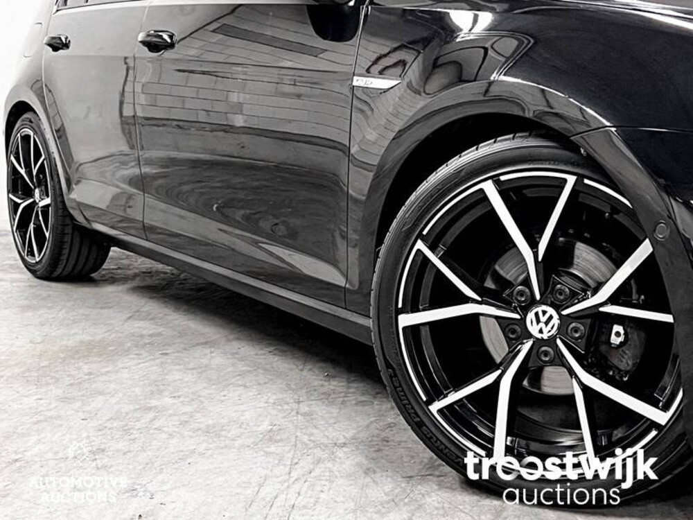 Volkswagen Golf 7 TSI Highline Cup Edition 105hp 2014, G-905-JT