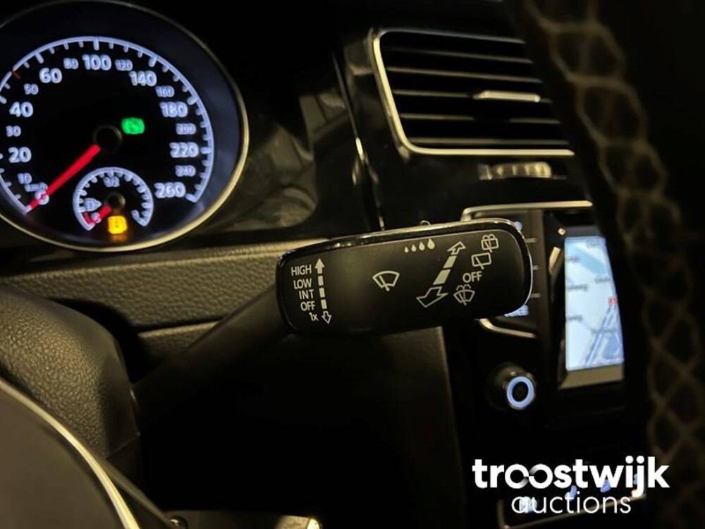 Volkswagen Golf 7 TSI Highline Cup Edition 105hp 2014, G-905-JT