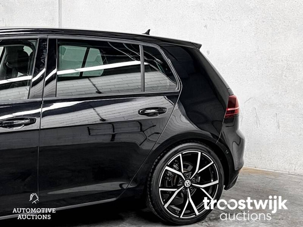Volkswagen Golf 7 TSI Highline Cup Edition 105hp 2014, G-905-JT