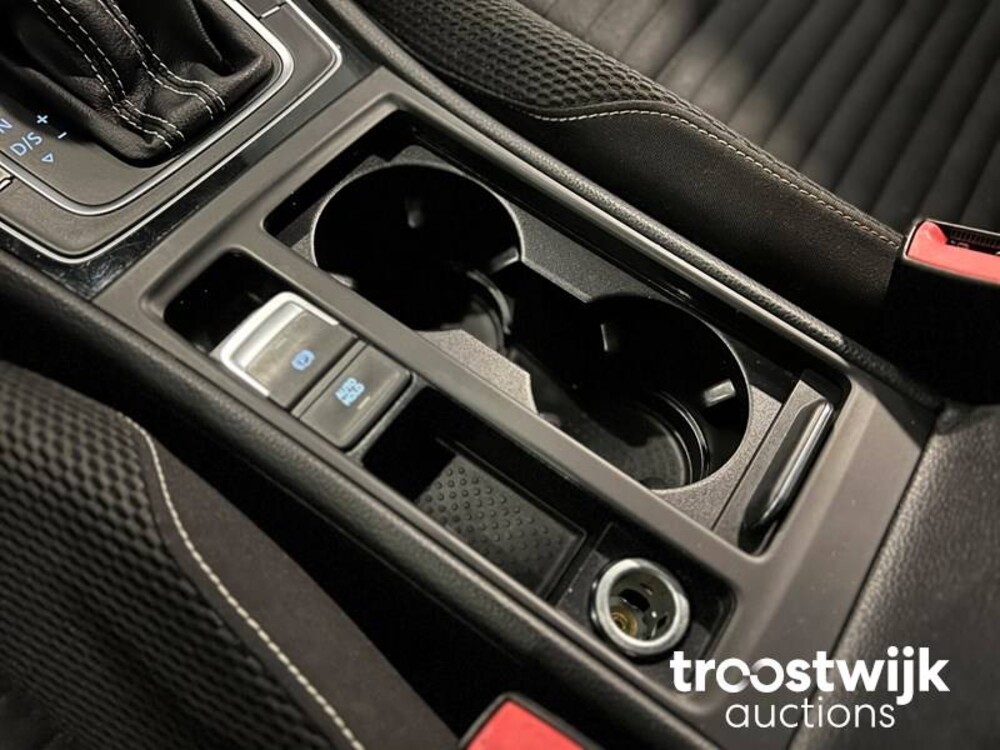 Volkswagen Golf 7 TSI Highline Cup Edition 105hp 2014, G-905-JT