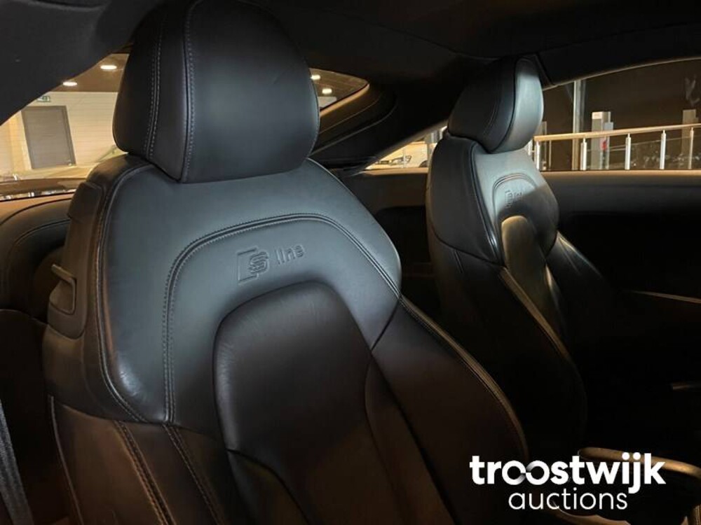 Audi TTS Coupe 2.0  272PS 2011