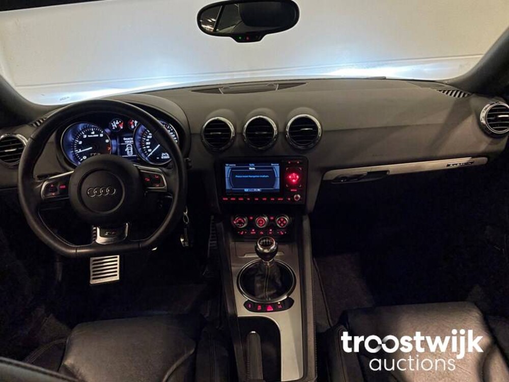Audi TTS Coupe 2.0  272PS 2011
