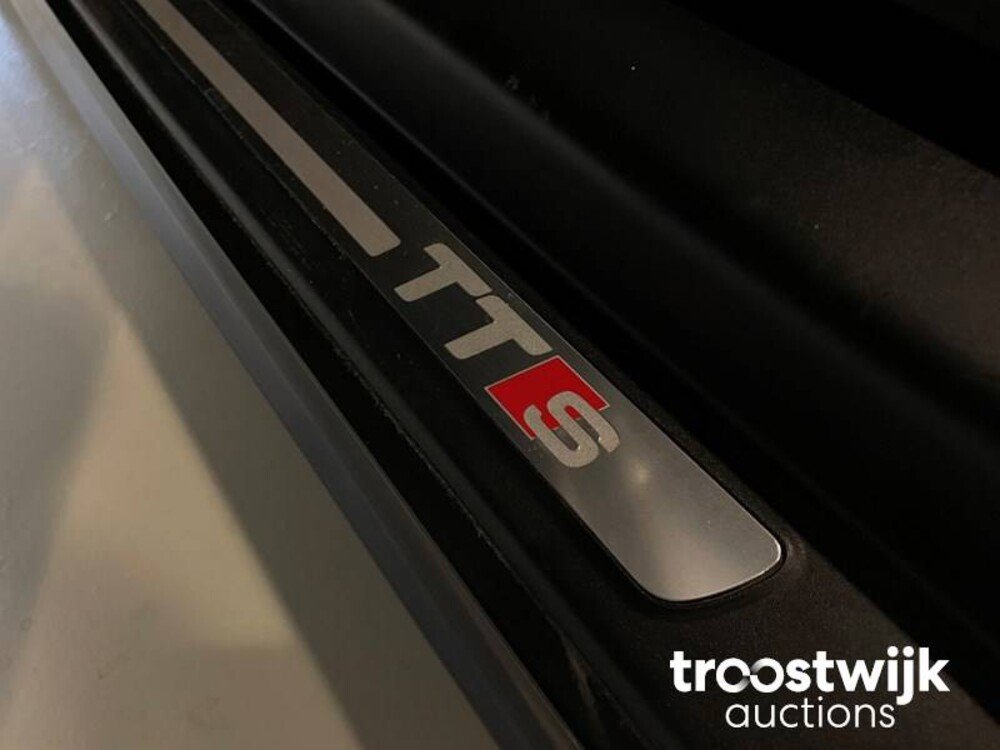 Audi TTS Coupe 2.0  272PS 2011