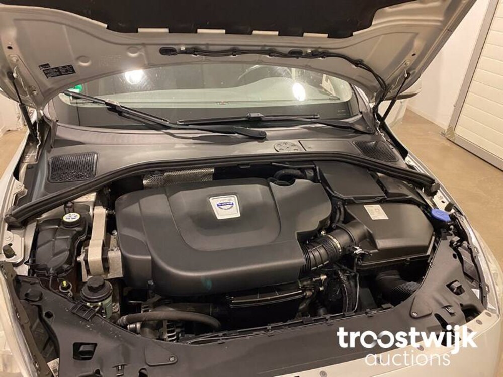 Volvo V60 2.0 D3 5-Cilinder Momentum 163PS 2011, 10-XRX-7
